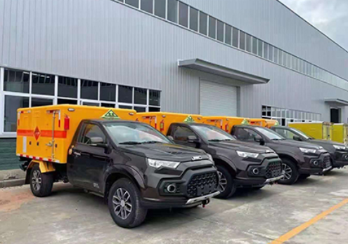 东澳镇爆破器材运输车-保障安全与效率的关键